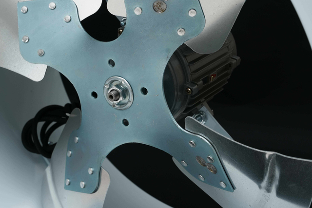 380V 630mm Vertical Aluminum Blade Axial Fan Corrosion Resistant for Condenser Cooling