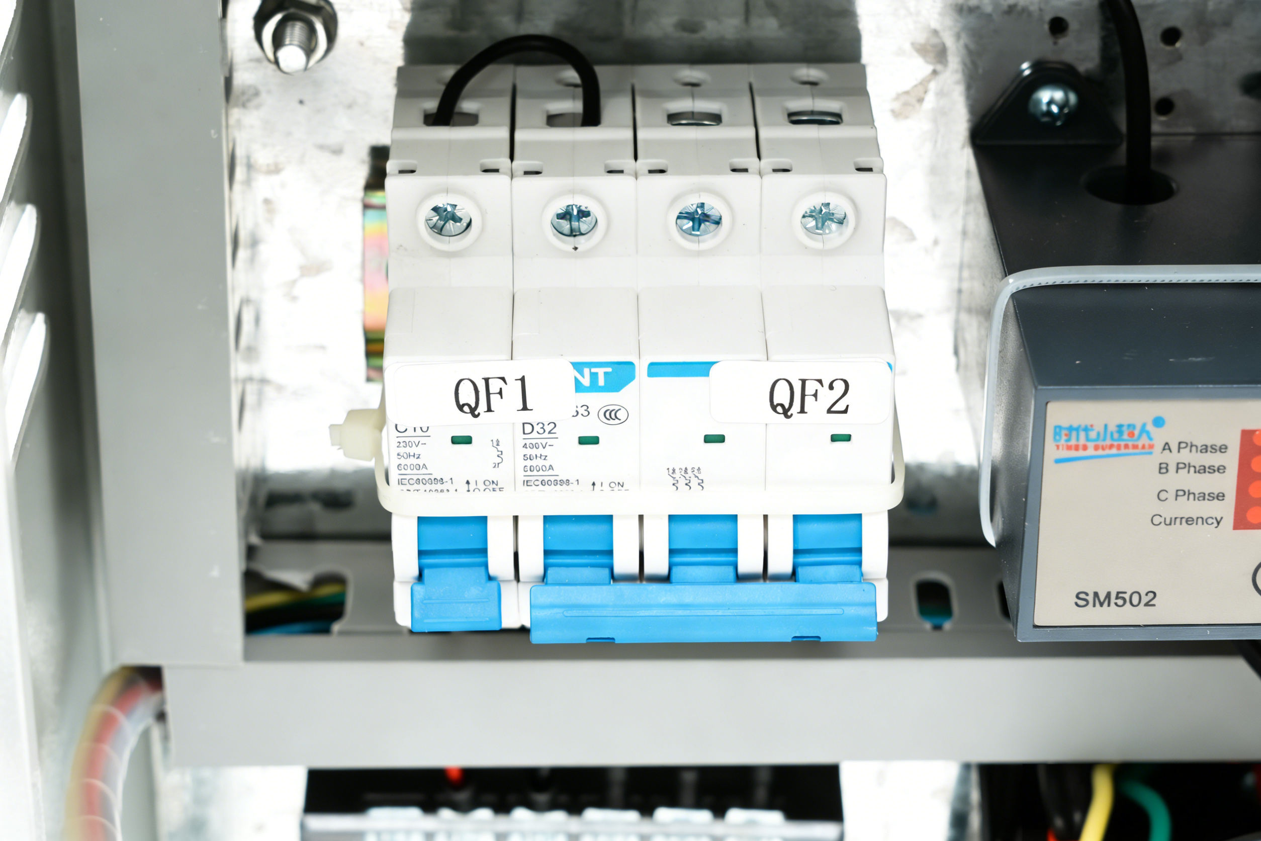 Refrigerated Display Case Controller with Defrost Function